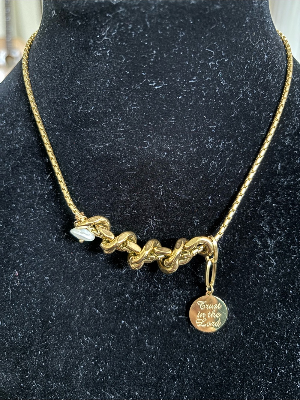 18K Gold Trust in the Lord' Pendant Link Necklace